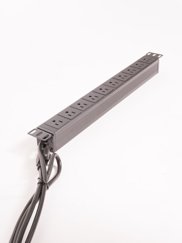 PDU DE 8 TOMAS, CABLE DE 2M Y SWITCH DE ENCENDIDO
